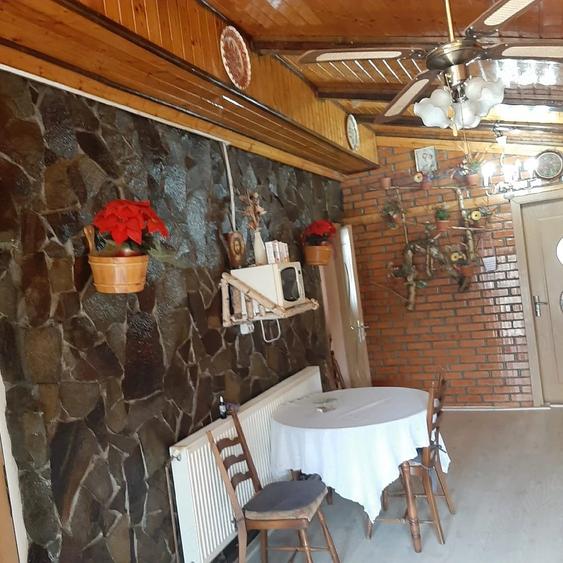 Casă cu Teren 8700 Mp în Căptălan
