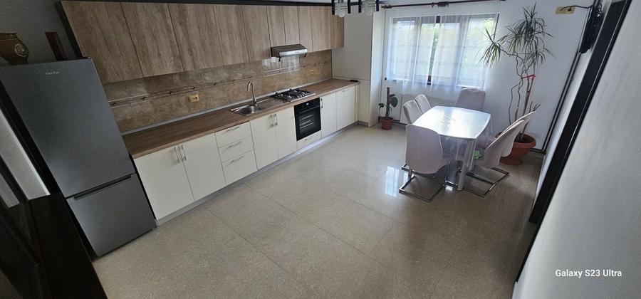 Casă cu 3 camere cu Teren 350 Mp în Berceni