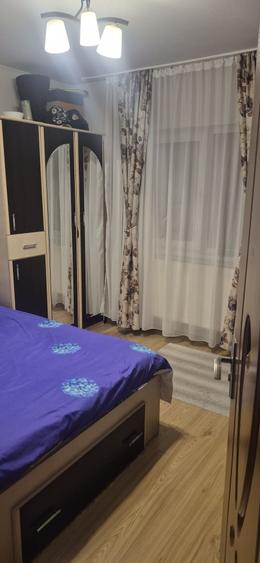 Apartament cu 3 camere decomandat în Găvana