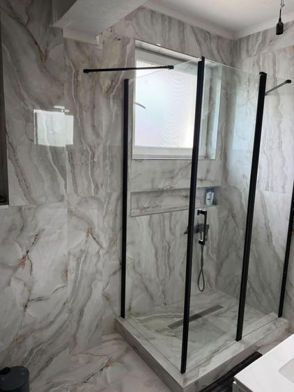 Vand apartament 63 m patrati - 2