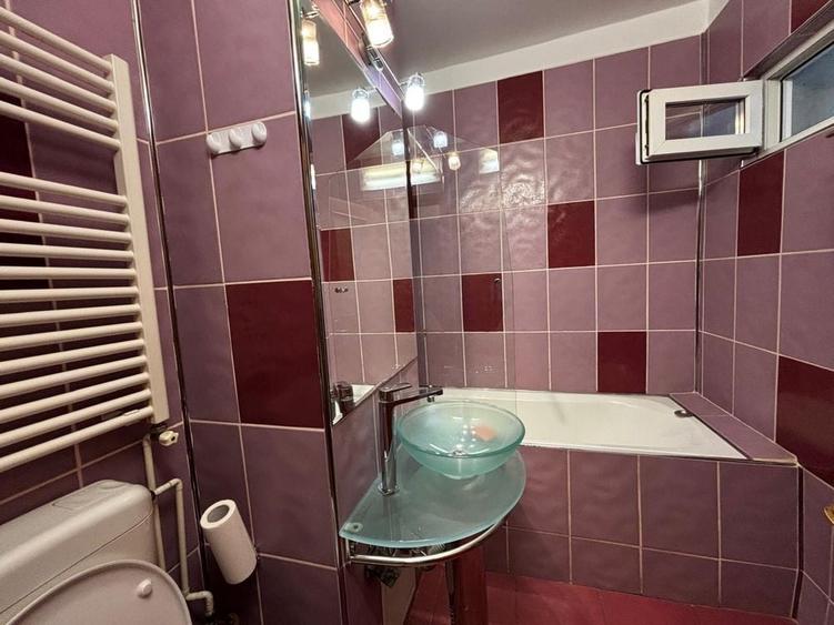 Apartament cu 3 camere în Drumul Taberei