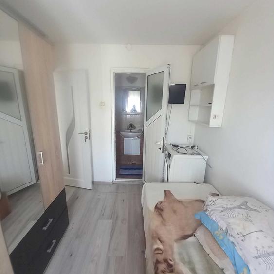 Apartament cu 2 camere semidecomandat în Micro 11