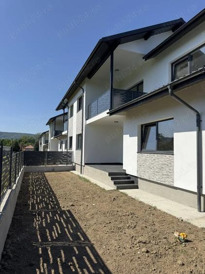 Casă cu 4 camere cu Teren 1500 Mp în Central