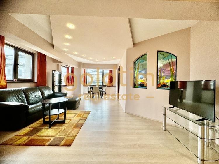 Apartament cu 3 camere semidecomandat, mobilat în Băneasa