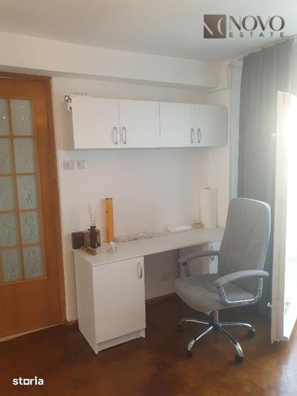 Apartament cu 2 camere semidecomandat, mobilat în Decebal