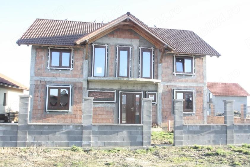Casă cu Teren 500 Mp în Urseni