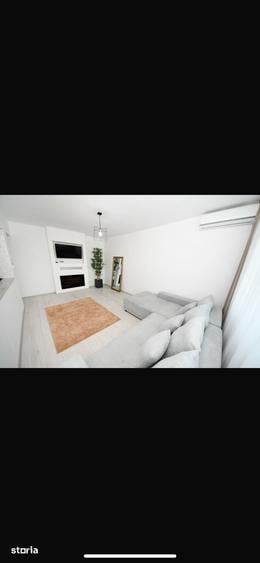 Apartament cu 2 camere decomandat în Micro 17