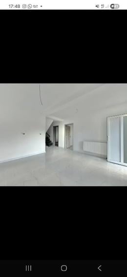 Duplex cu 5 camere cu Canalizare în Lumina