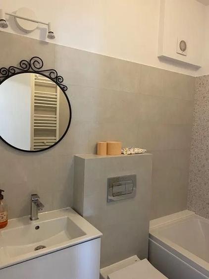 Apartament semidecomandat în Colentina