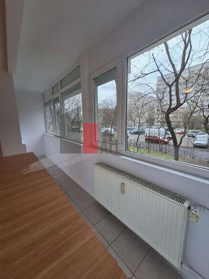 Apartament cu 2 camere semidecomandat, mobilat în Dristor
