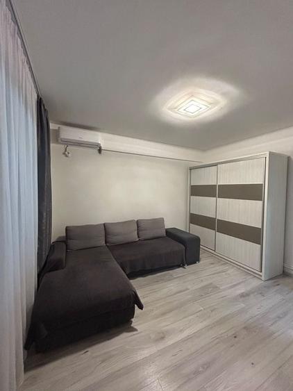 Garsonieră decomandată în Runcu