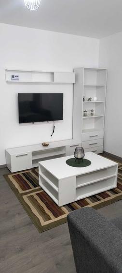 Apartament cu 2 camere semidecomandat în Florești