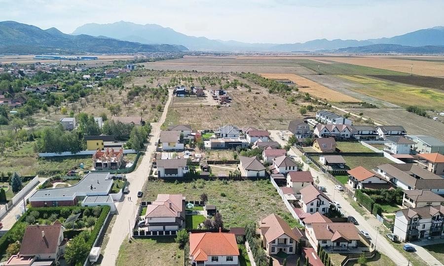 Teren Construcții intravilan de 823 mp, în Ghimbav Livadă