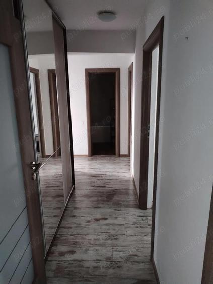 Apartament cu 4 camere decomandat în Centrul Vechi