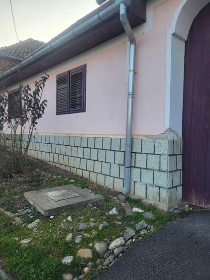 Casă individuală cu 5 camere cu Canalizare în Răhău