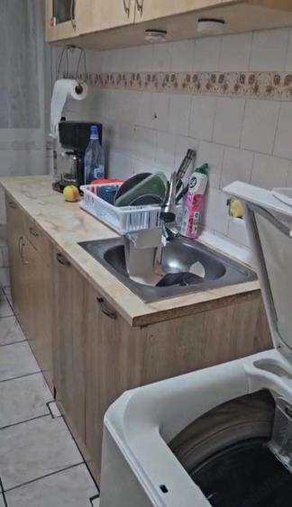 Apartament cu 3 camere semidecomandat în P-ța Doina