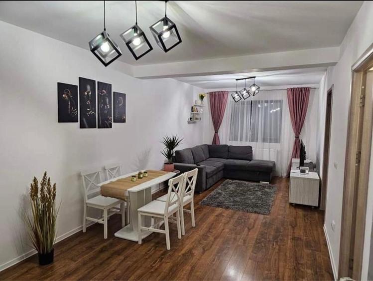 Casă cu 3 camere cu Teren 200 Mp în Central