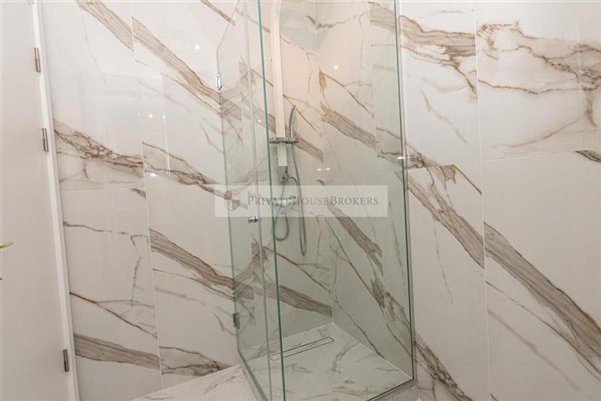 Apartament cu 3 camere semidecomandat, mobilat în Pipera