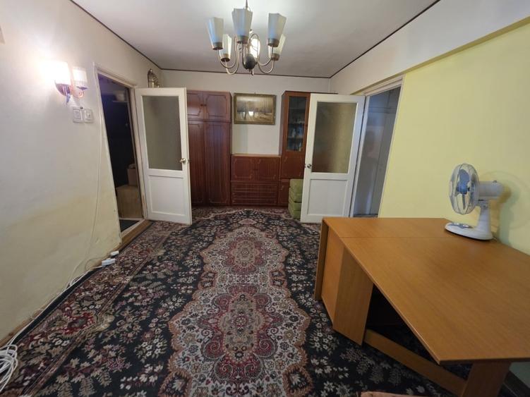 Piata Muncii, 5 minute metrou, chiar pe Basarabia, stradal, vedere spate - 11