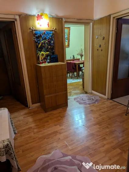Apartament cu 4 camere decomandat în Ultracentral
