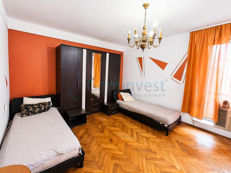 Casă individuală cu 7 camere cu Canalizare în Ultracentral