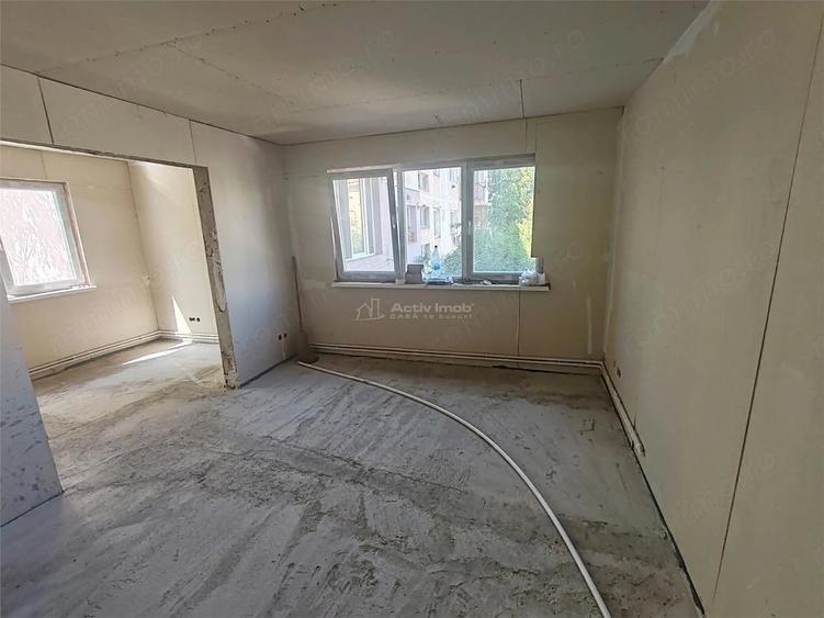 Apartament cu 2 camere semidecomandat în Central