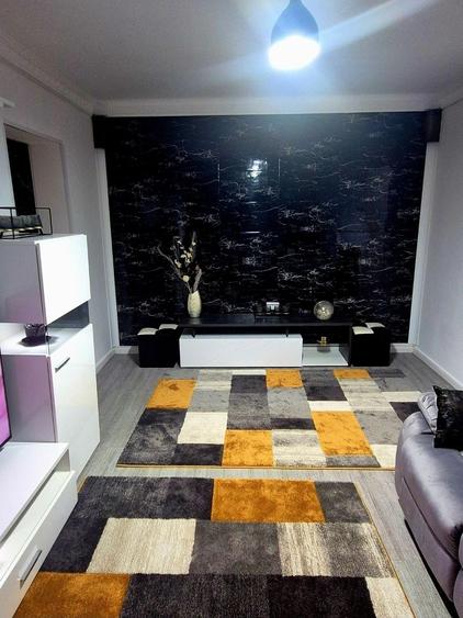 Apartament cu 2 camere semidecomandat în Podu Roș