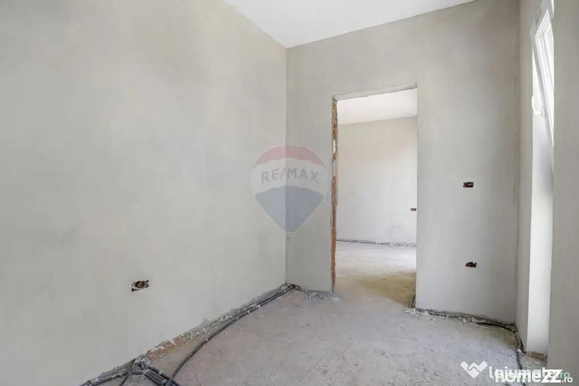 Casă cu 5 camere cu Teren 392 Mp în 6 Vânători