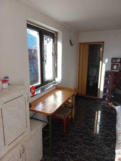 Casă cu 4 camere în Trăisteni