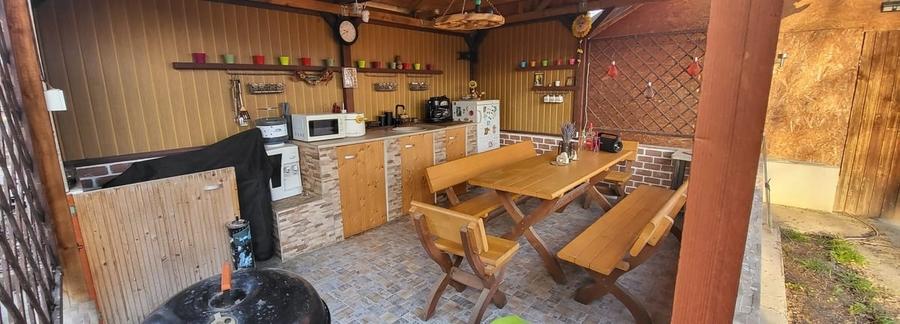 Casă cu 4 camere cu Teren 1000 Mp în Central