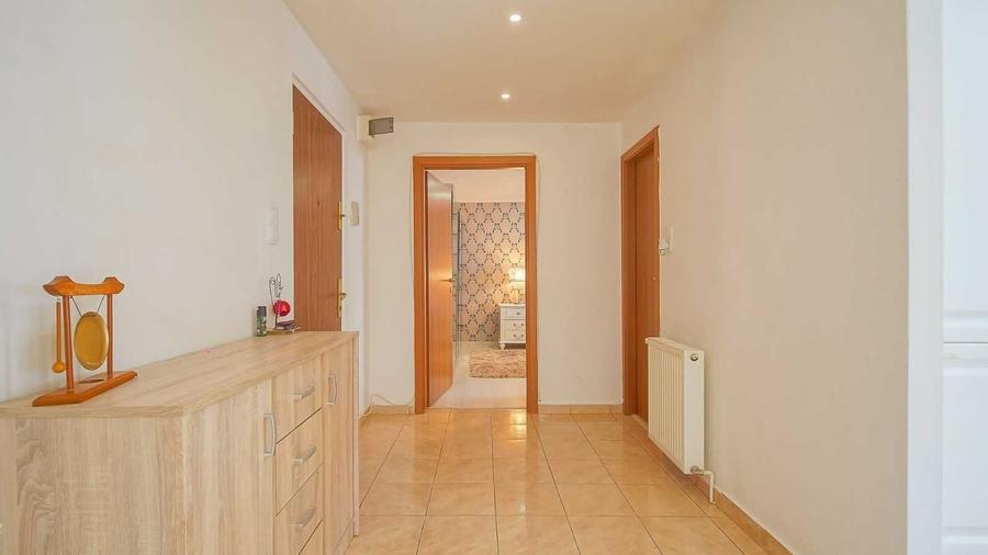Apartament cu 2 camere decomandat în Răcădău