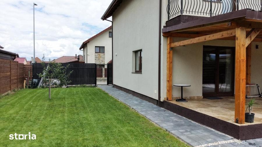 Casă cu 4 camere cu Teren 400 Mp în Central