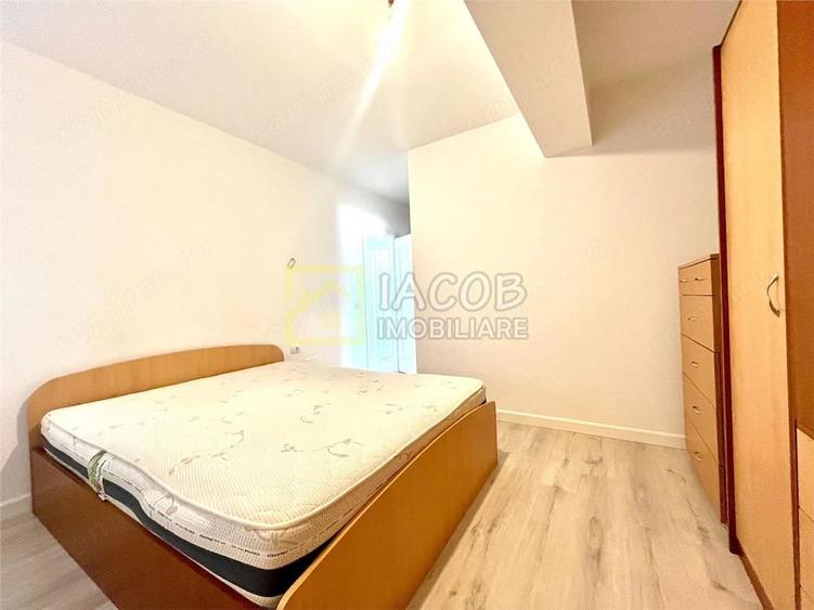 Apartament cu 3 camere semidecomandat în Ștefan cel Mare