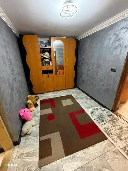Casă cu 4 camere cu Teren 553 Mp în Romanești