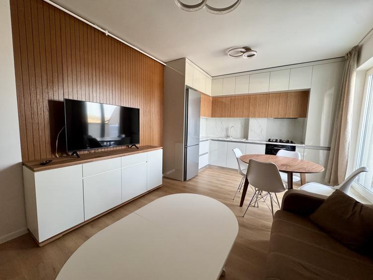 Apartament cu 3 camere semidecomandat, mobilat în Apahida