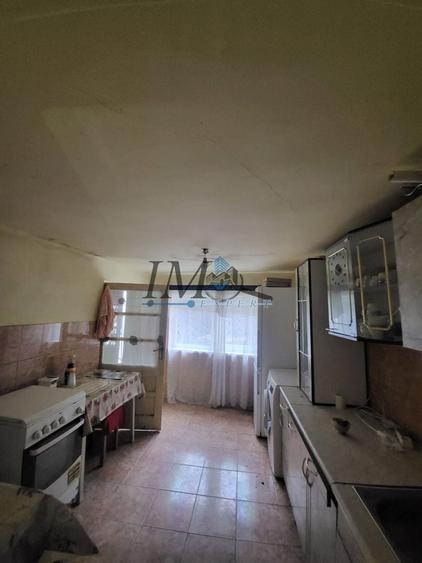 Casă individuală cu 4 camere cu Canalizare în Pianu de Sus