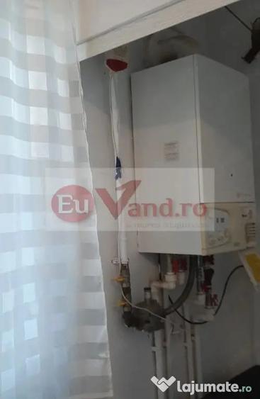 Apartament cu 2 camere decomandat în Micro 20