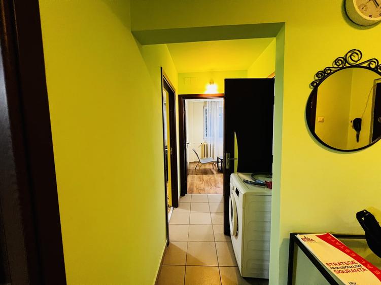 Apartament cu 3 camere decomandat, mobilat în Drumul Taberei