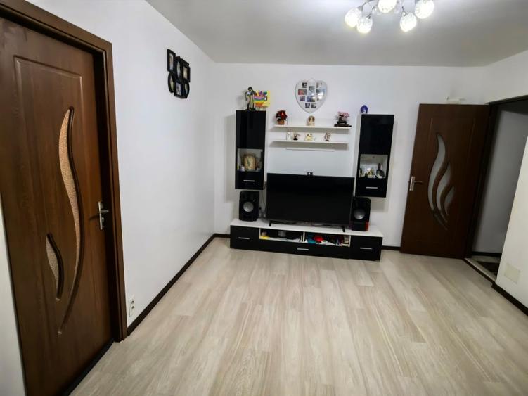 Apartament 3 camere cu 2 locuri de parcare - 1