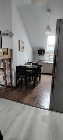 Apartament cu 4 camere decomandat în Florești