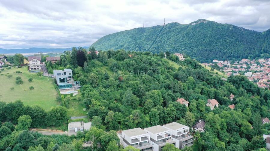 Teren Construcții intravilan de 2700 mp, în Drumul Poienii