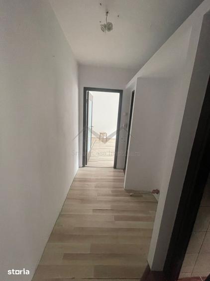 Apartament cu 3 camere nedecomandat în Mircea cel Bătrân