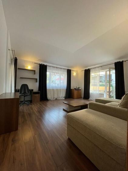 Apartament cu 2 camere decomandat, mobilat în Semicentral