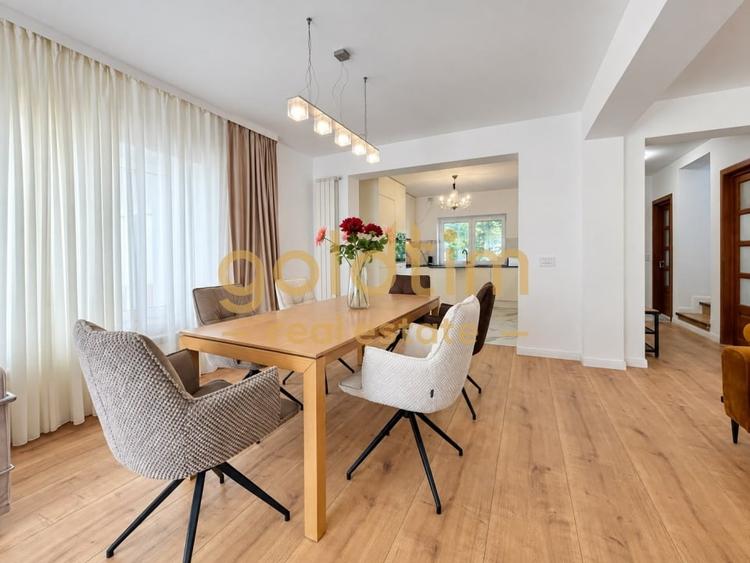 Duplex cu 5 camere cu Canalizare în Iancu Nicolae