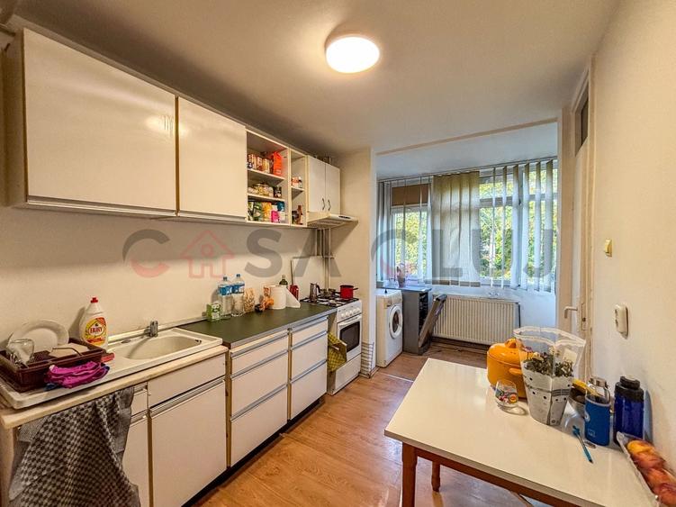 Apartament cu 2 camere decomandat, mobilat în Zorilor