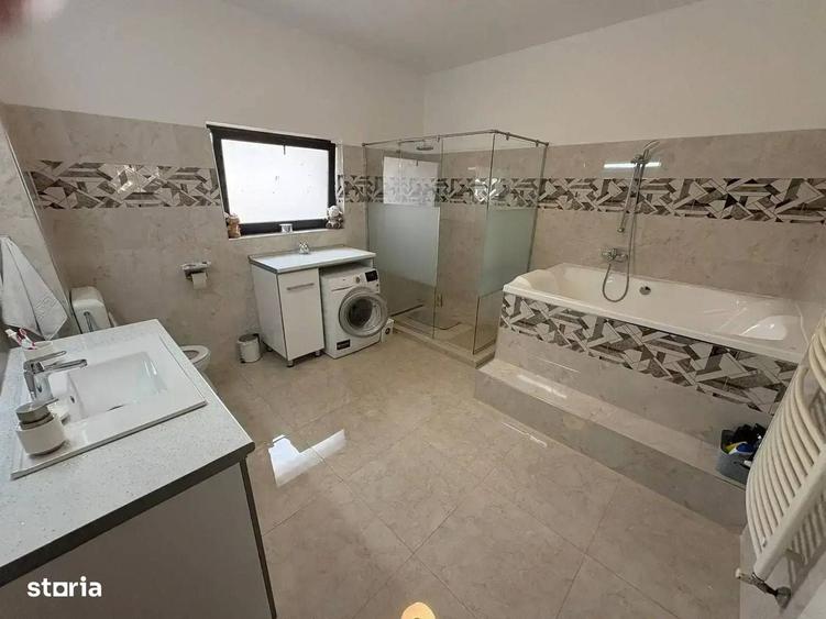 Casă cu 4 camere în Fundeni