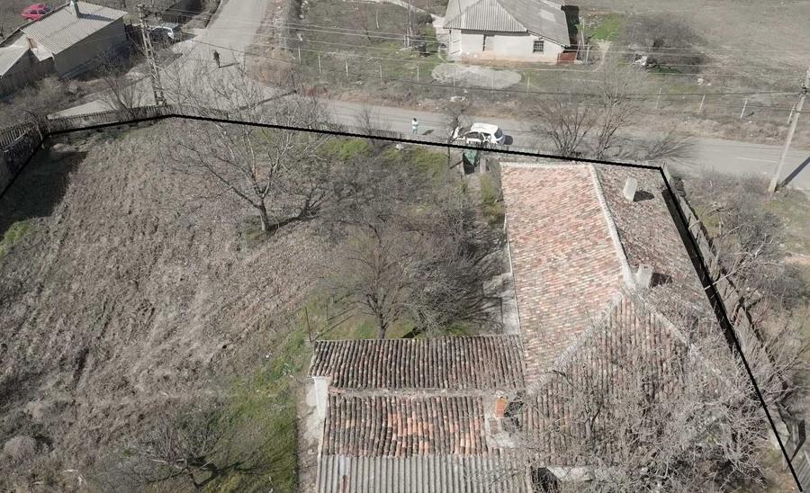 Casă cu 4 camere în Cerna