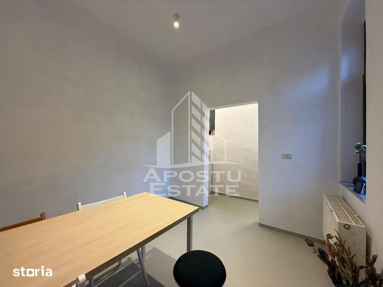 Apartament cu 3 camere semidecomandat în Iosefin