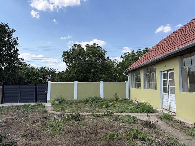 Casă cu 3 camere cu Teren 726 Mp în Vinga