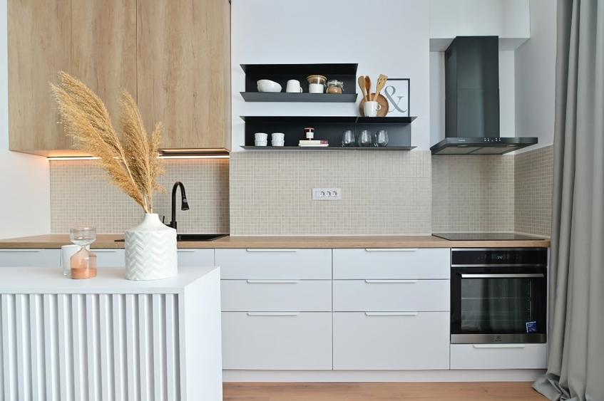 Apartament cu 2 camere decomandat, mobilat în Take Ionescu